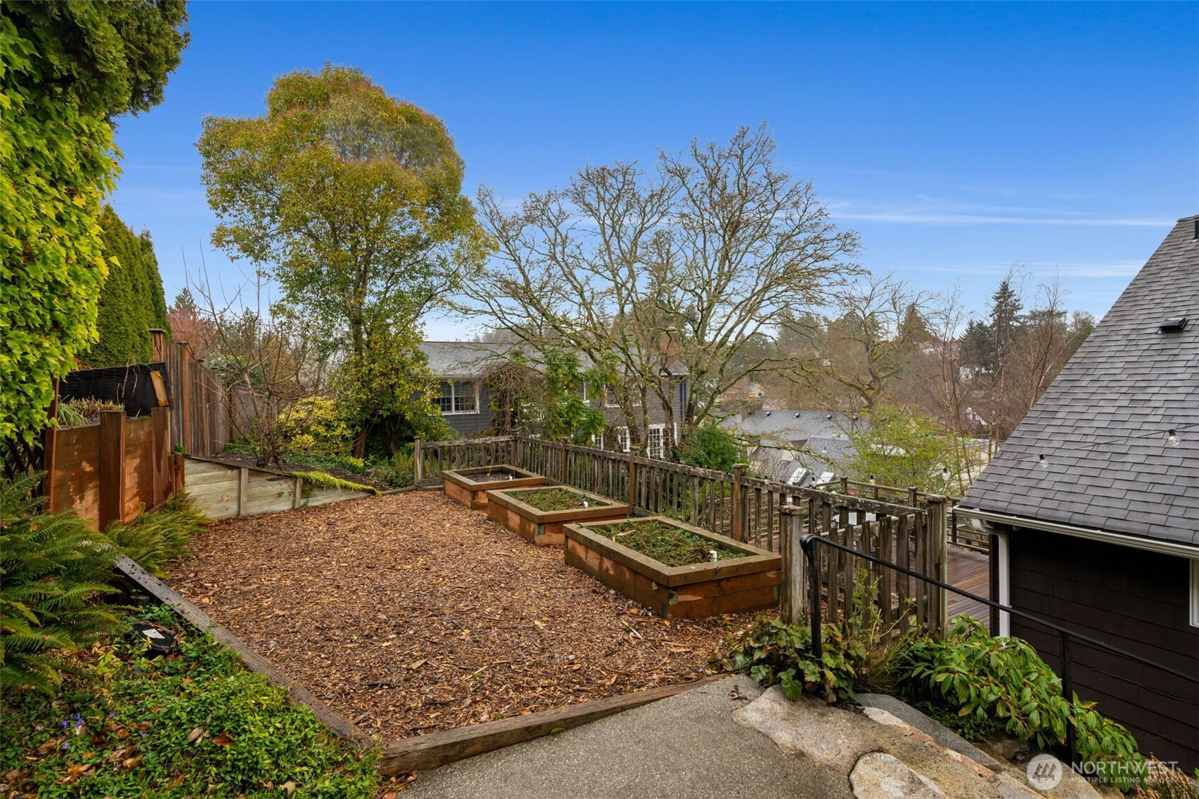 4812 NE 42nd Street , Seattle, WA 98105