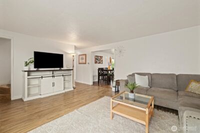 12067 Renton Avenue S, Seattle, WA 98178 - Photo 5