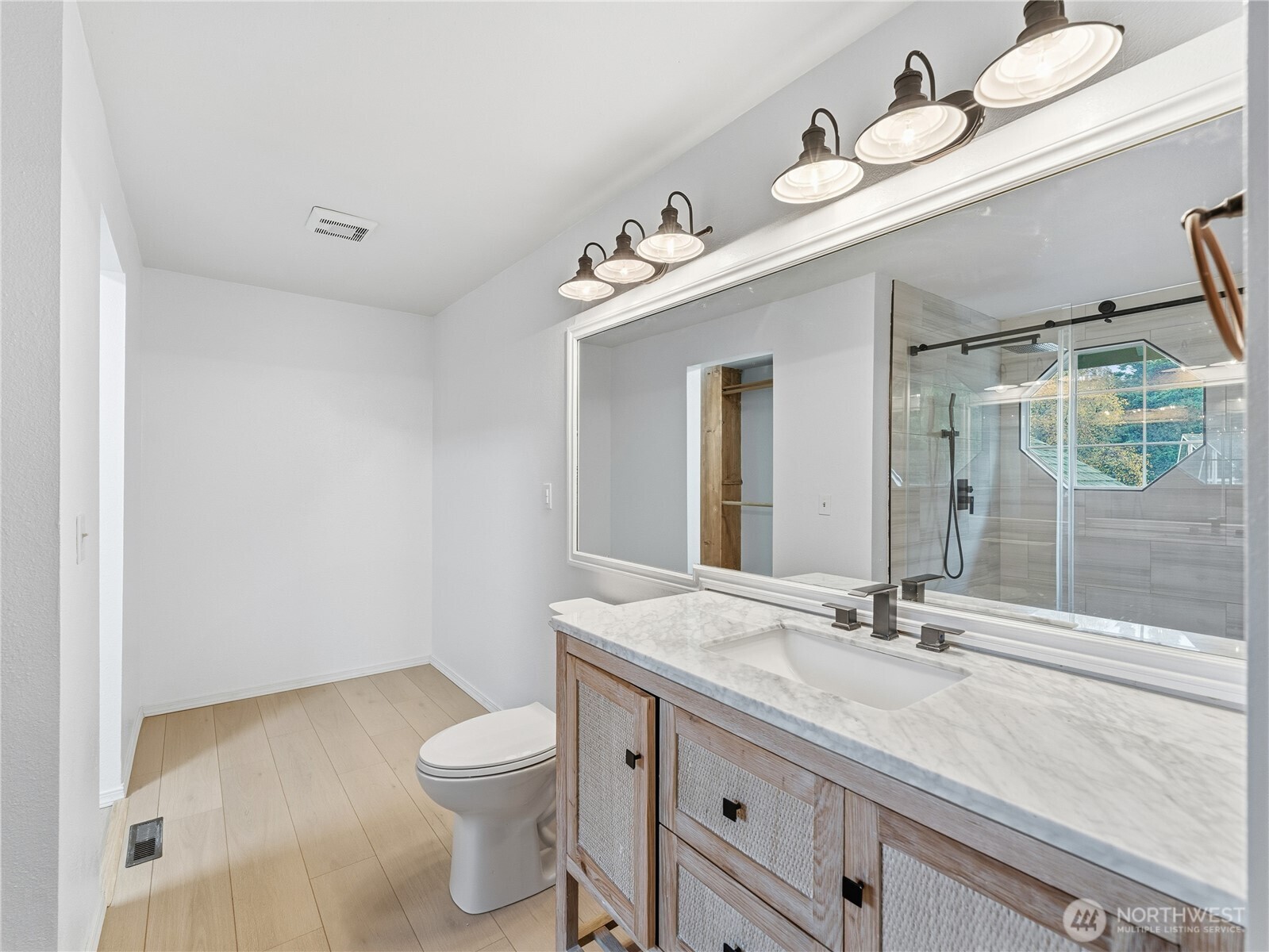 1857 Cutter Place , Oak Harbor, WA 98277