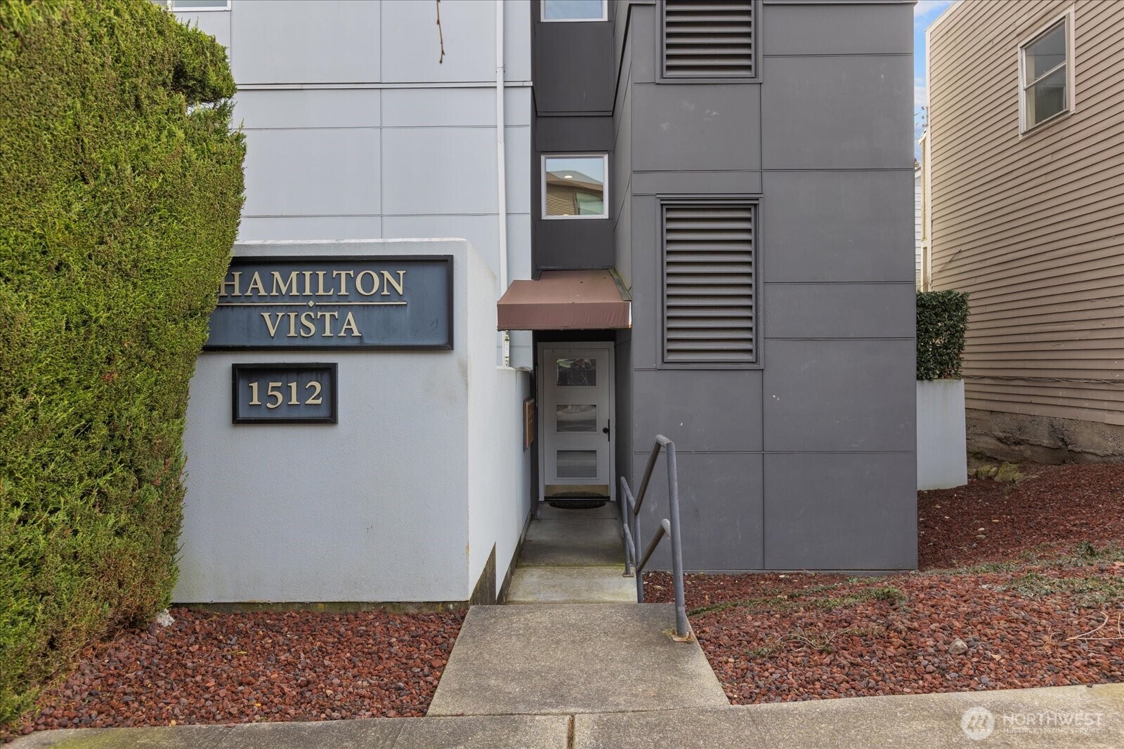 1512 California Avenue SW #302, Seattle, WA 98116-1661