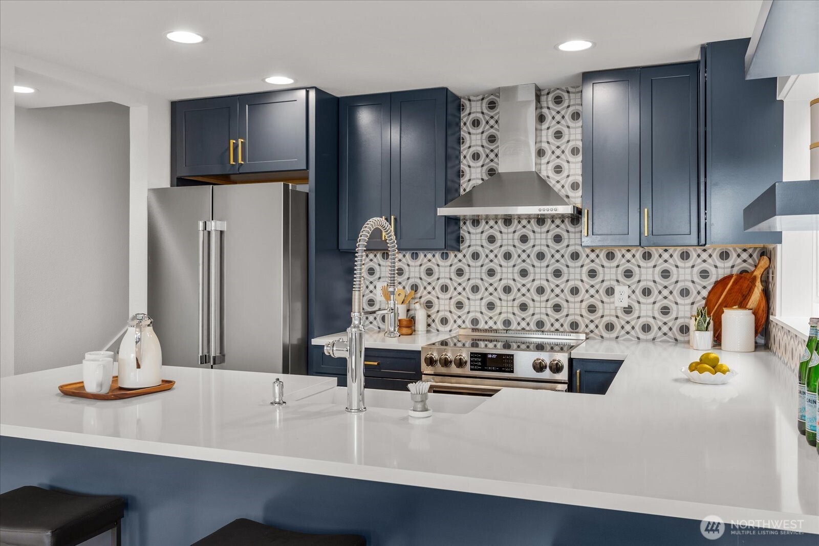 1512 California Avenue SW #302, Seattle, WA 98116-1661