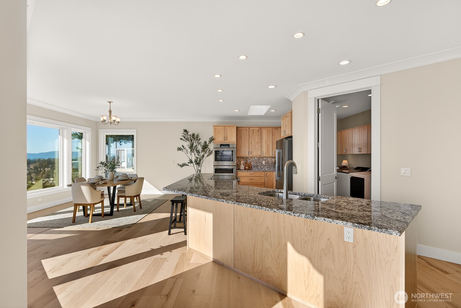 2402 Highland Drive , Anacortes, WA 98221