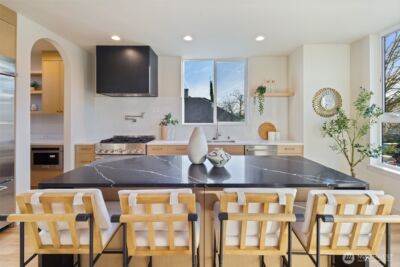 4136 Eastern Avenue N, Seattle, WA 98103 - Photo 11