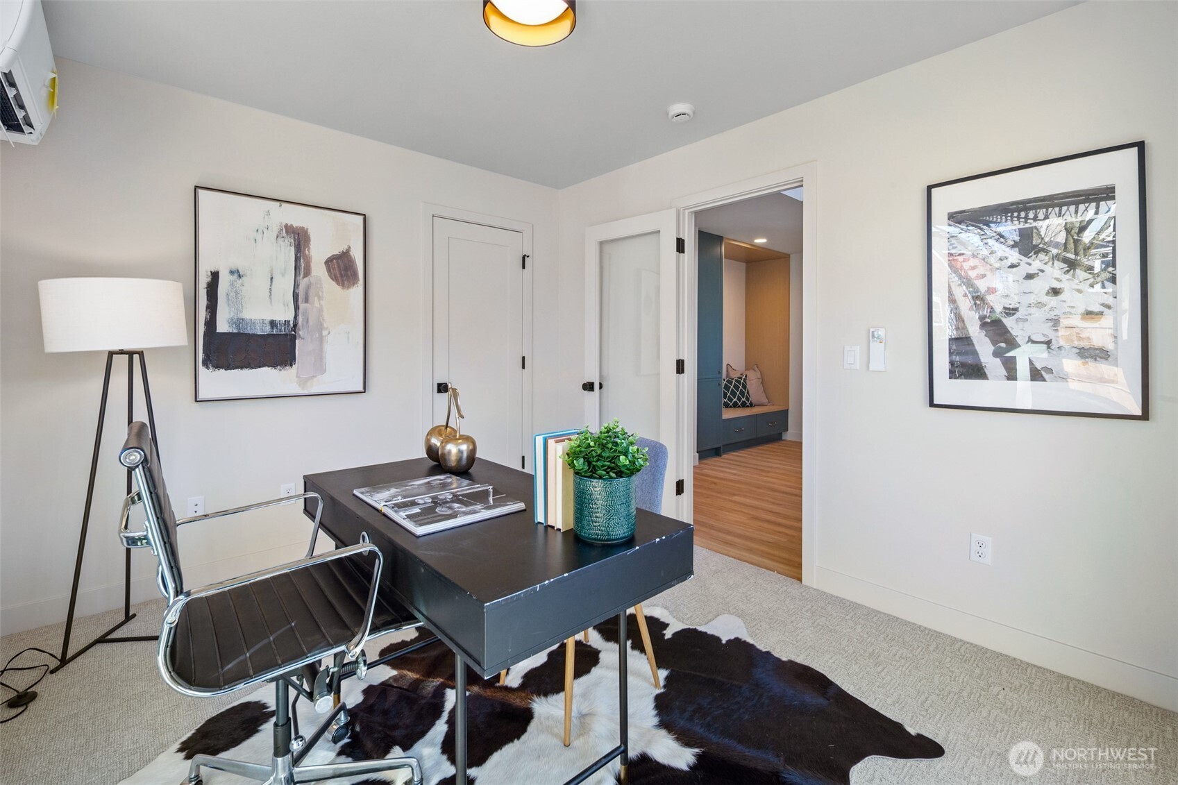 4136 Eastern Avenue N, Seattle, WA 98103