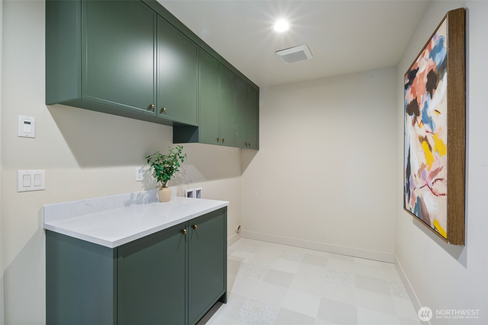 4136 Eastern Avenue N, Seattle, WA 98103