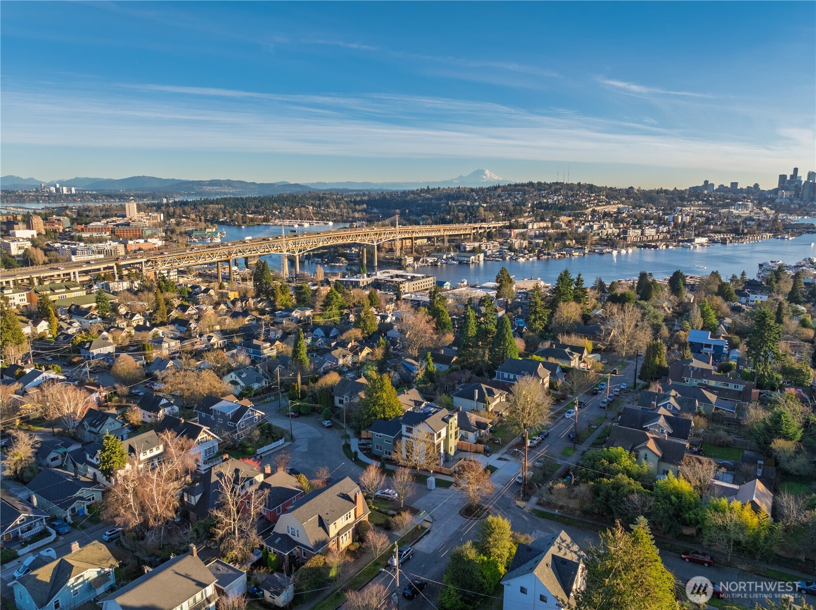 4136 Eastern Avenue N, Seattle, WA 98103