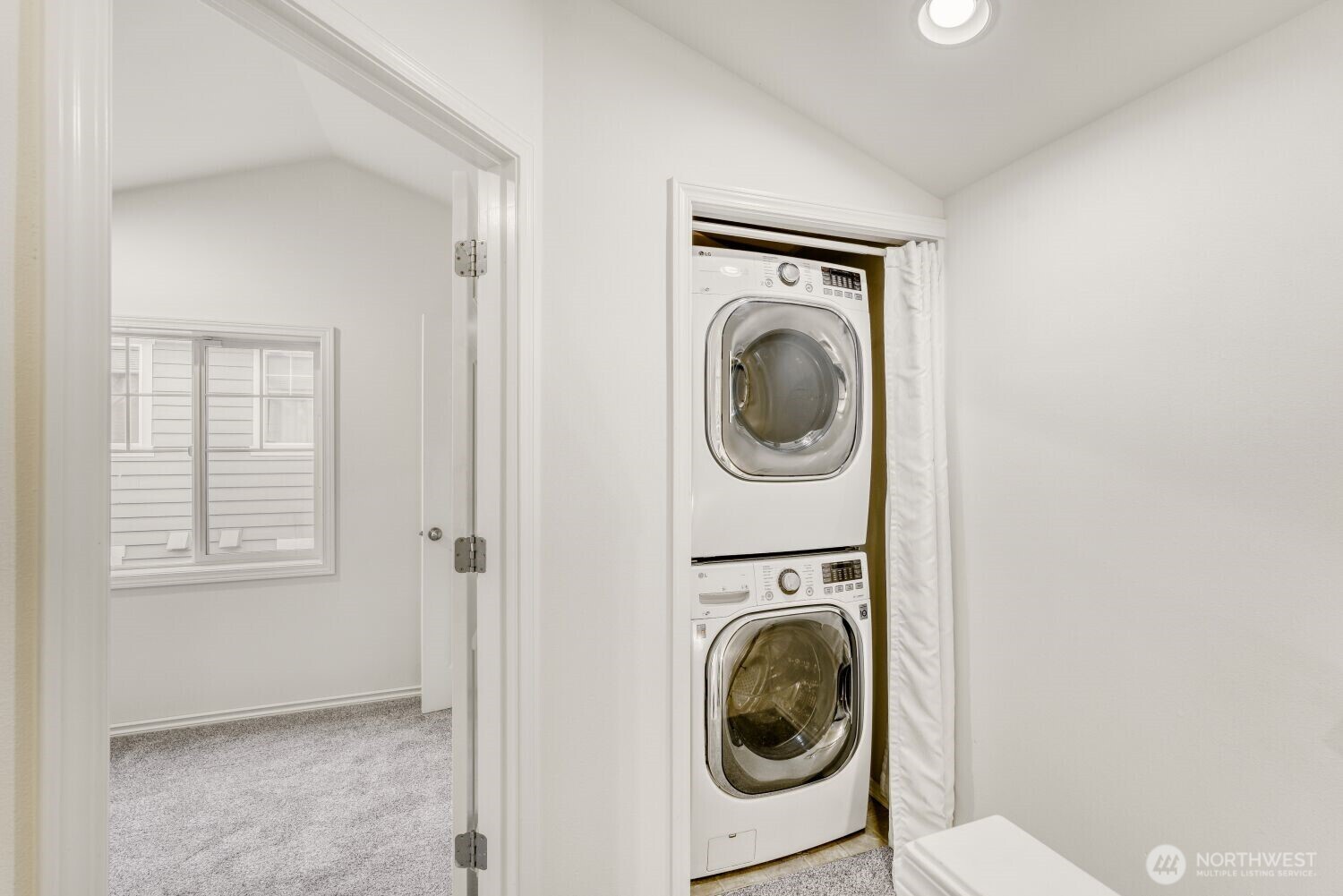 12323 10th Place NE #C, Seattle, WA 98125