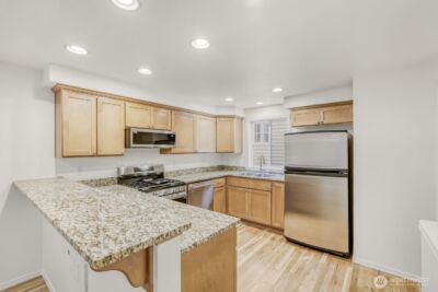 12323 10th Place NE #C, Seattle, WA 98125 - Photo 3