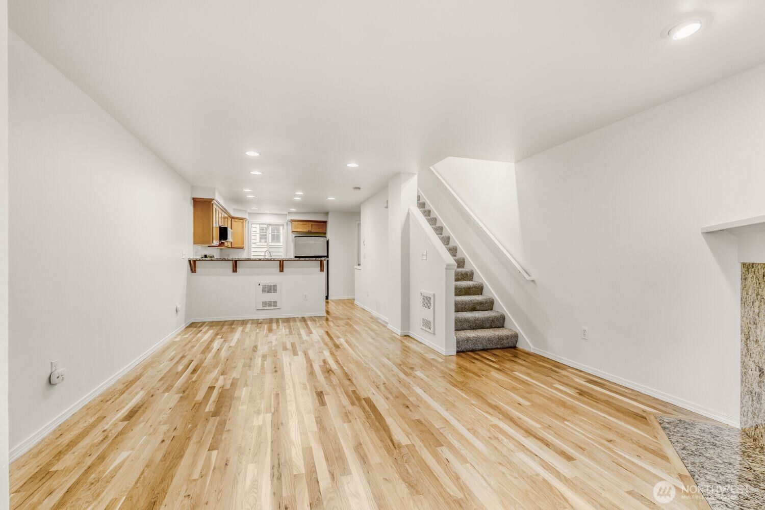 12323 10th Place NE #C, Seattle, WA 98125