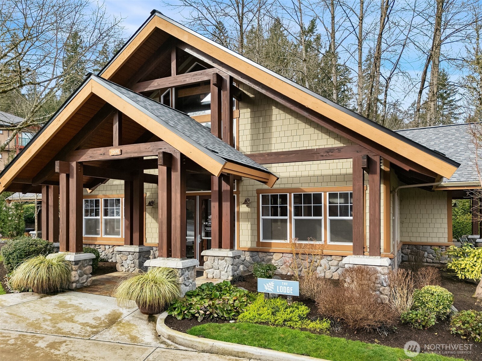 1000 Cabin Creek Lane SW #B204, Issaquah, WA 98027