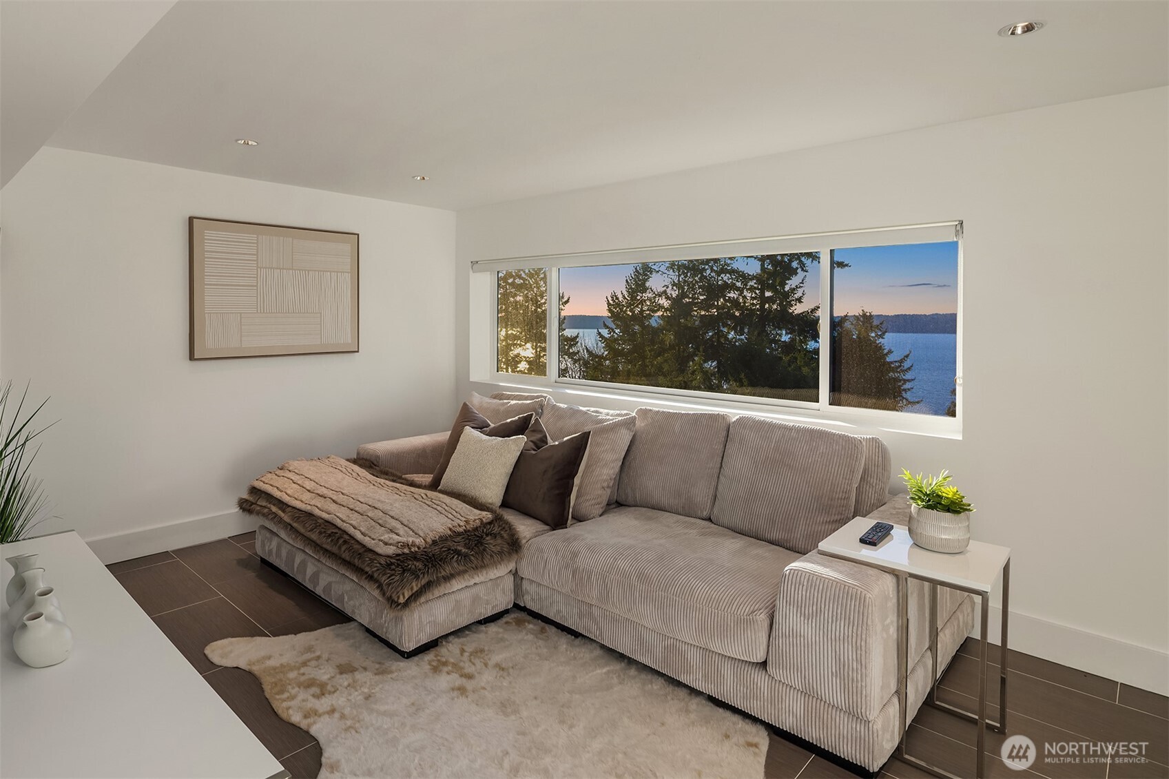 15733 25th Avenue SW, Burien, WA 98166