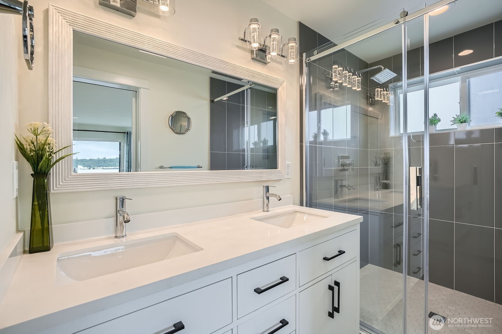 5930 18th Avenue S, Seattle, WA 98108