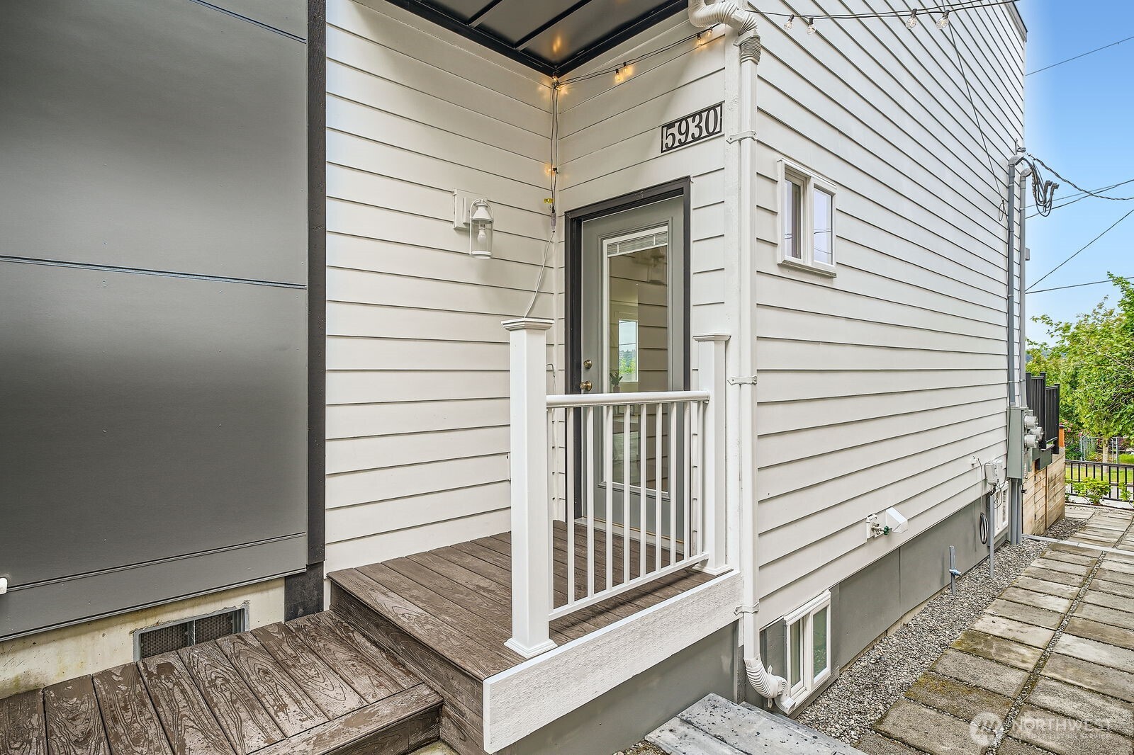 5930 18th Avenue S, Seattle, WA 98108