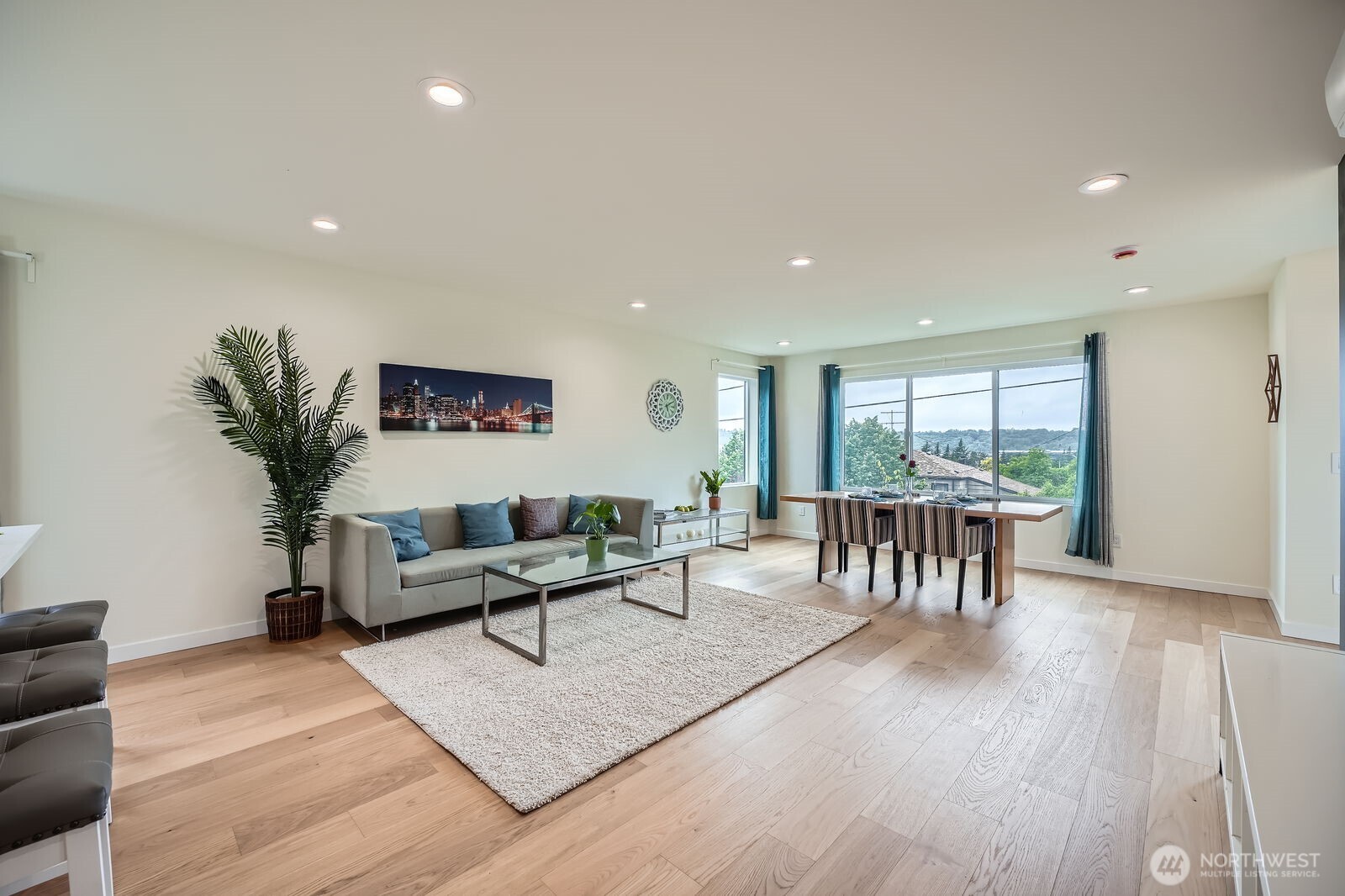 5930 18th Avenue S, Seattle, WA 98108