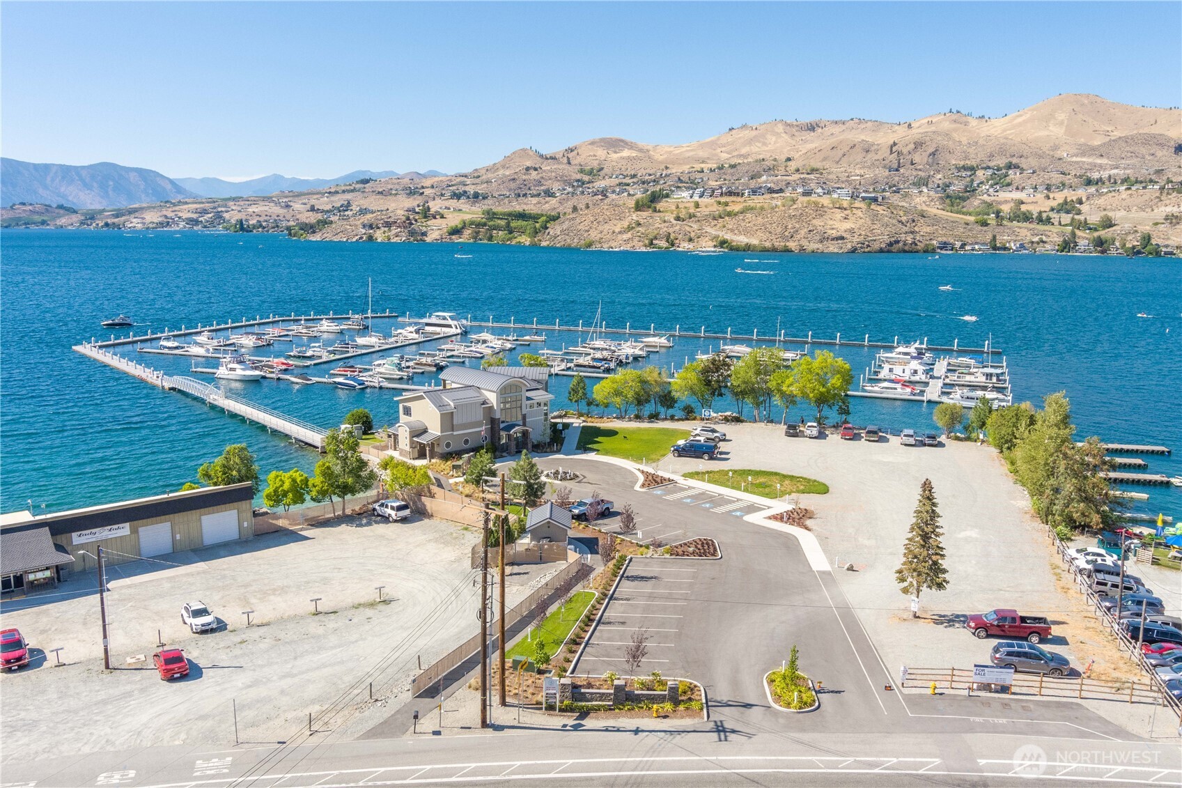 1350 W Woodin Avenue #CDE1&2, Chelan, WA 98816