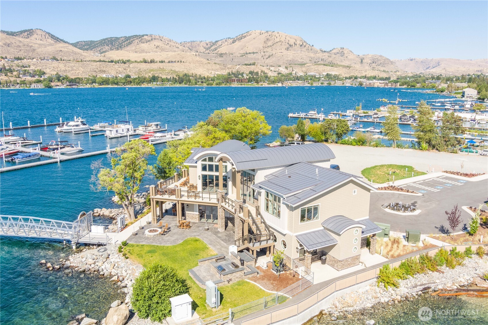 1350 W Woodin Avenue #CDE1&2, Chelan, WA 98816