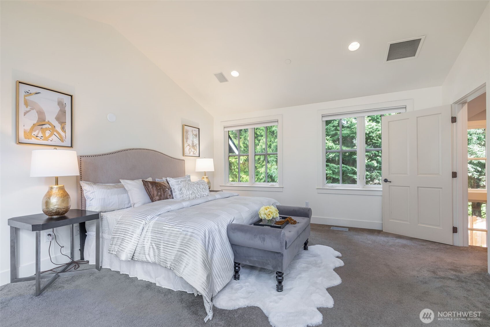 7626 NE 8th Street , Medina, WA 98039