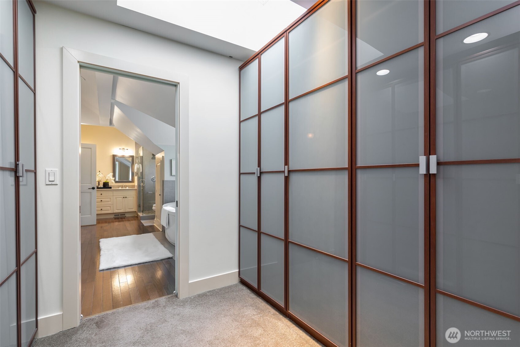 7626 NE 8th Street , Medina, WA 98039