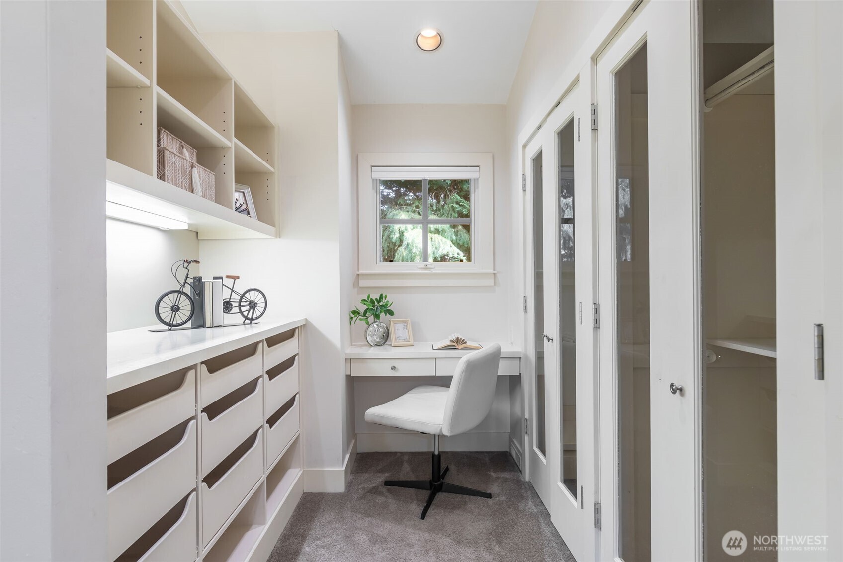 7626 NE 8th Street , Medina, WA 98039