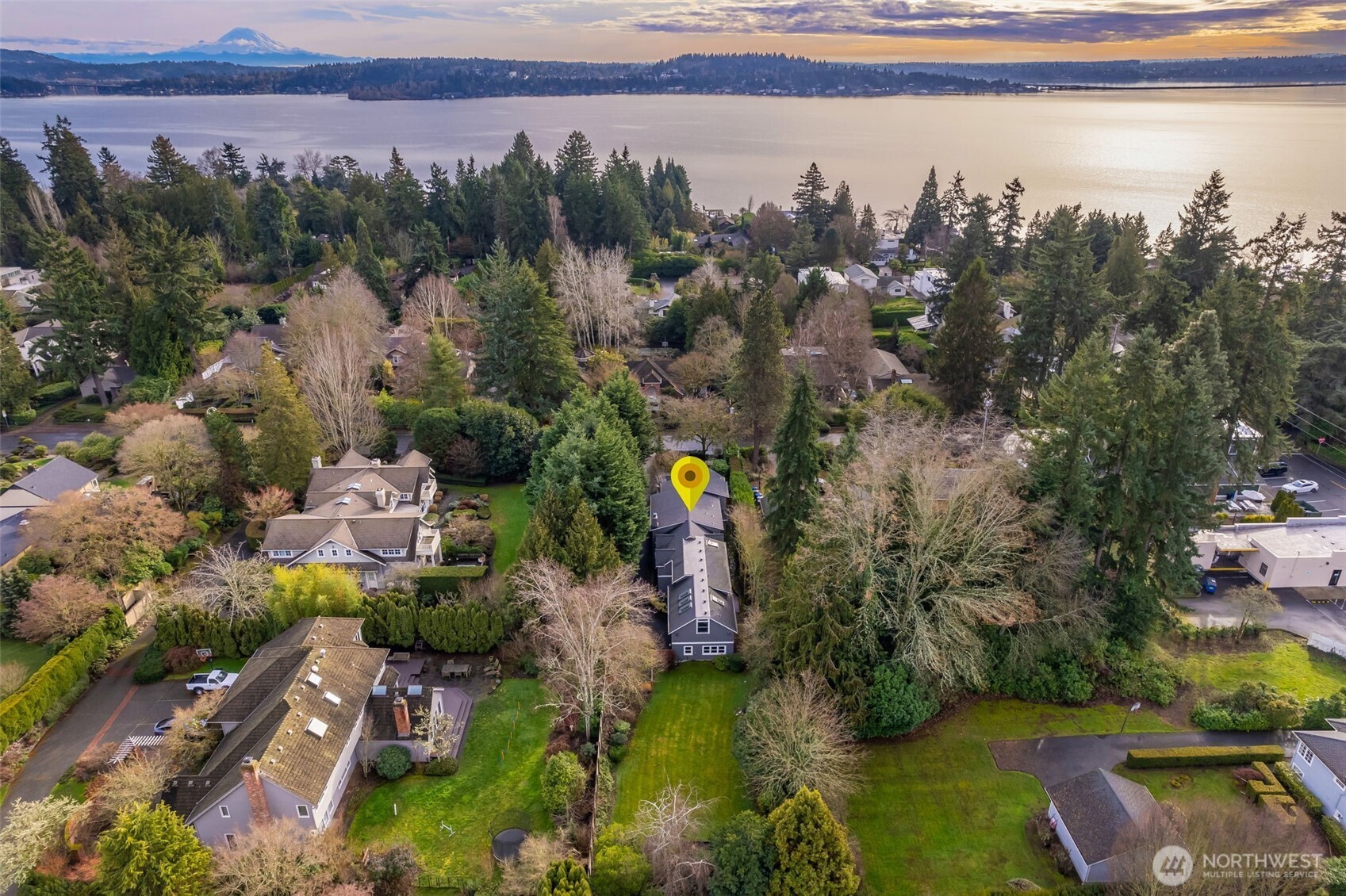 7626 NE 8th Street , Medina, WA 98039