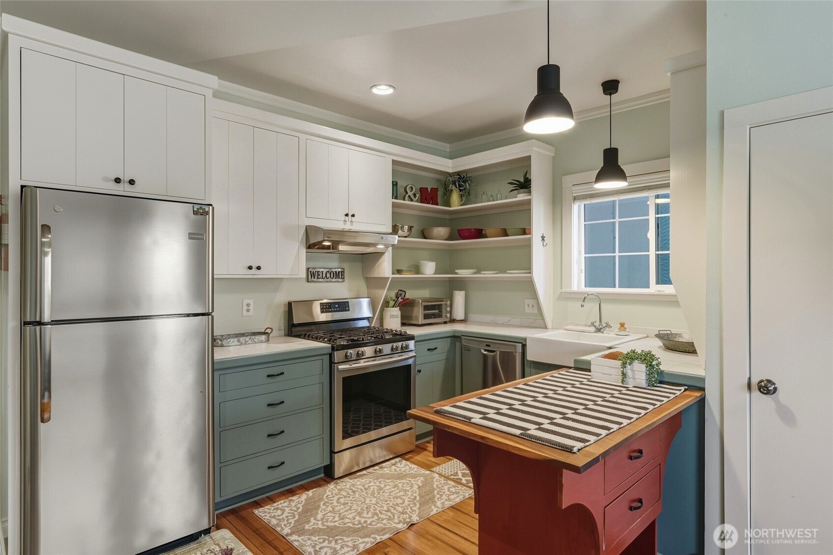 22 NW B Street , College Place, WA 99324