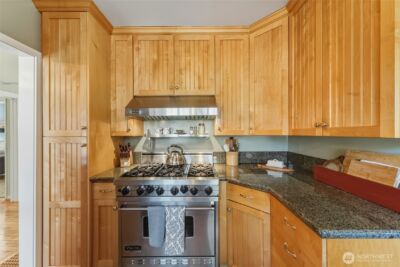 22 NW B Street , College Place, WA 99324 - Photo 4