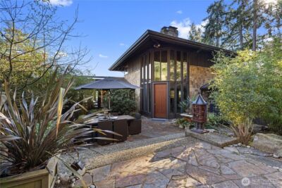 5425 96th Avenue SE, Mercer Island, WA 98040