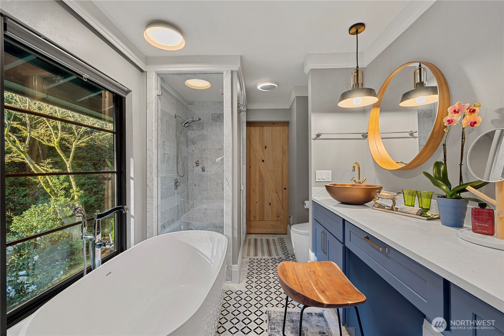 5425 96th Avenue SE, Mercer Island, WA 98040