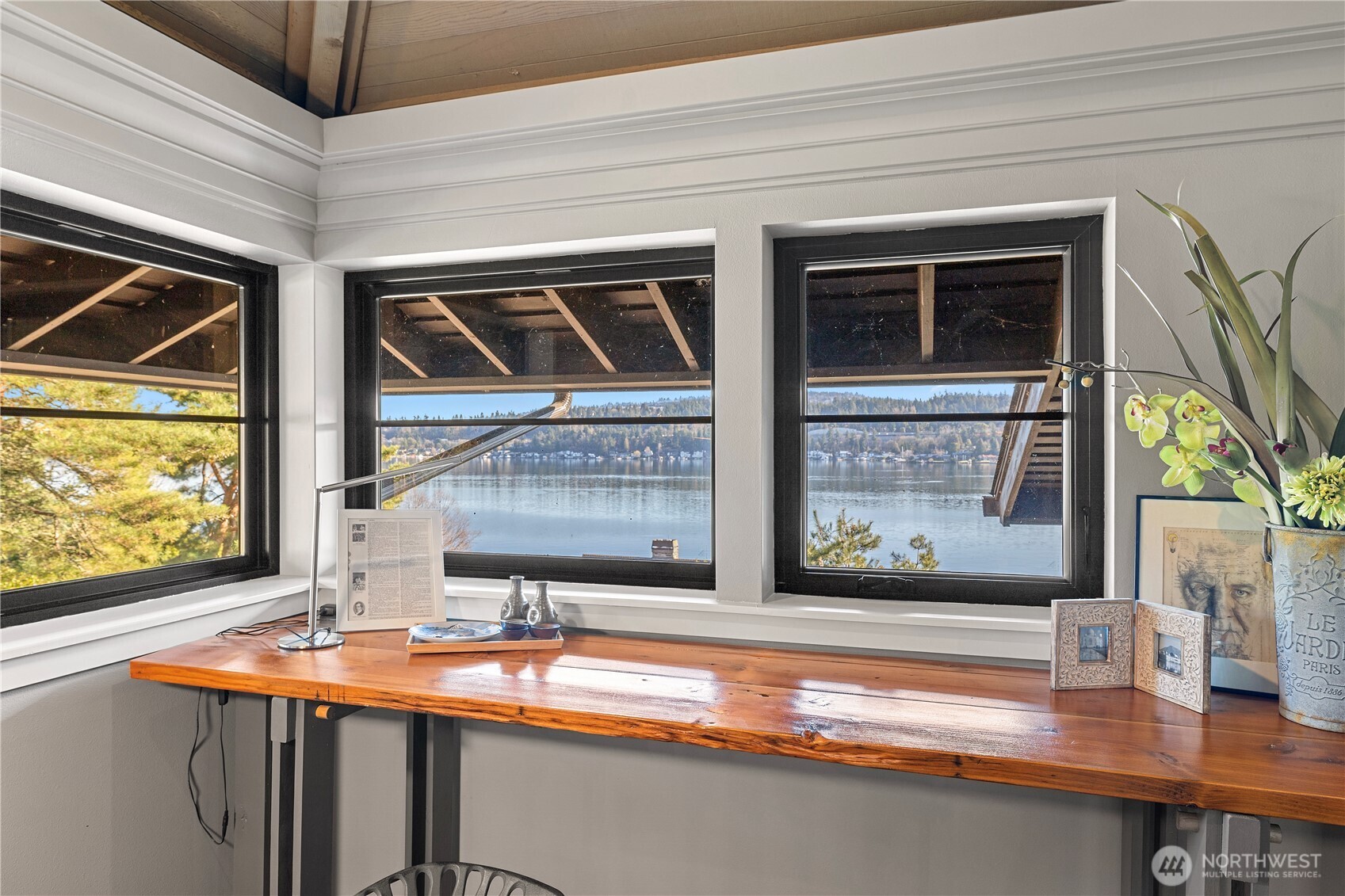 5425 96th Avenue SE, Mercer Island, WA 98040