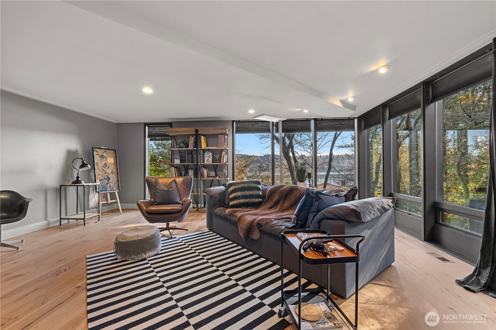 5425 96th Avenue SE, Mercer Island, WA 98040