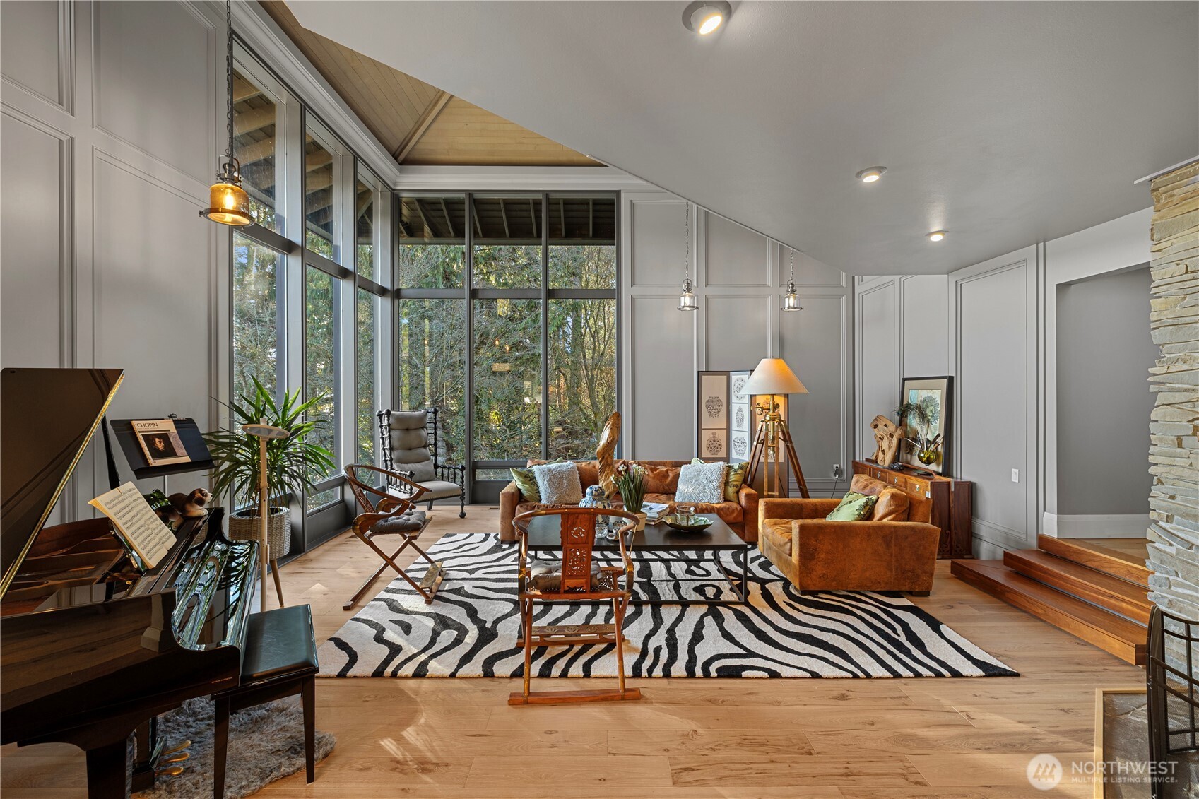 5425 96th Avenue SE, Mercer Island, WA 98040