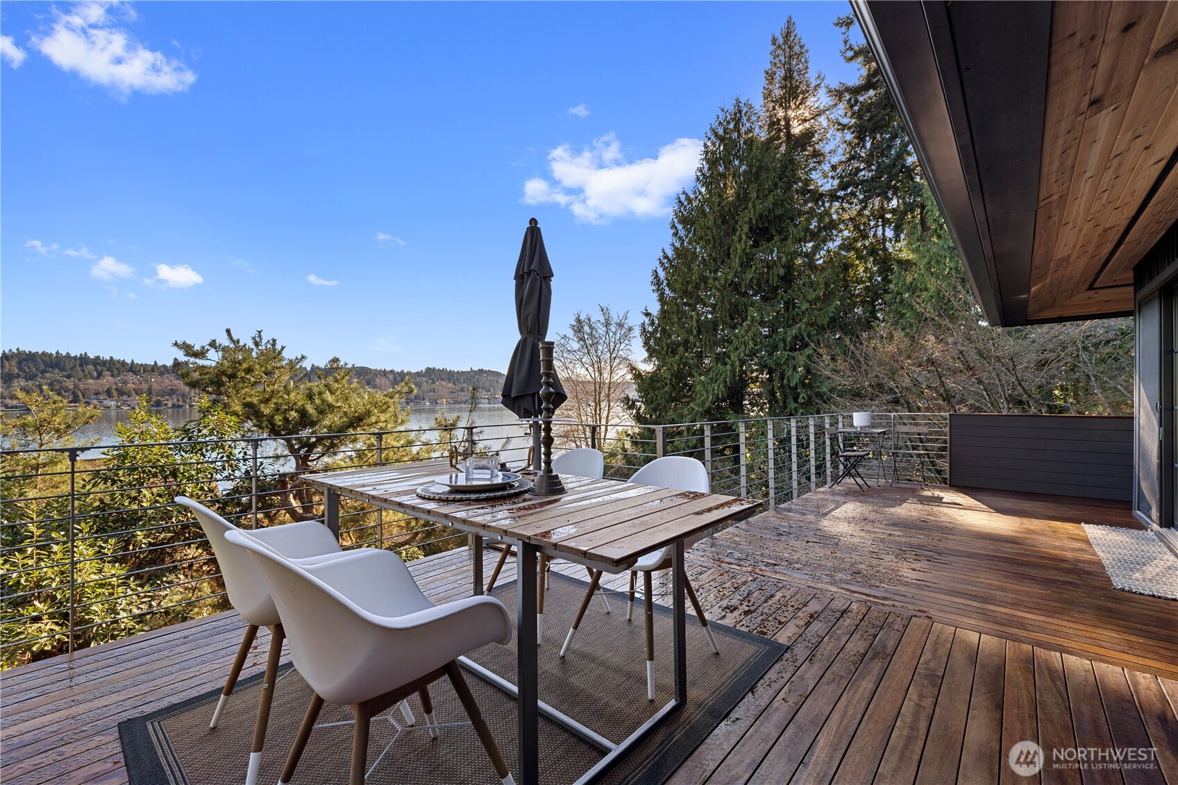 5425 96th Avenue SE, Mercer Island, WA 98040