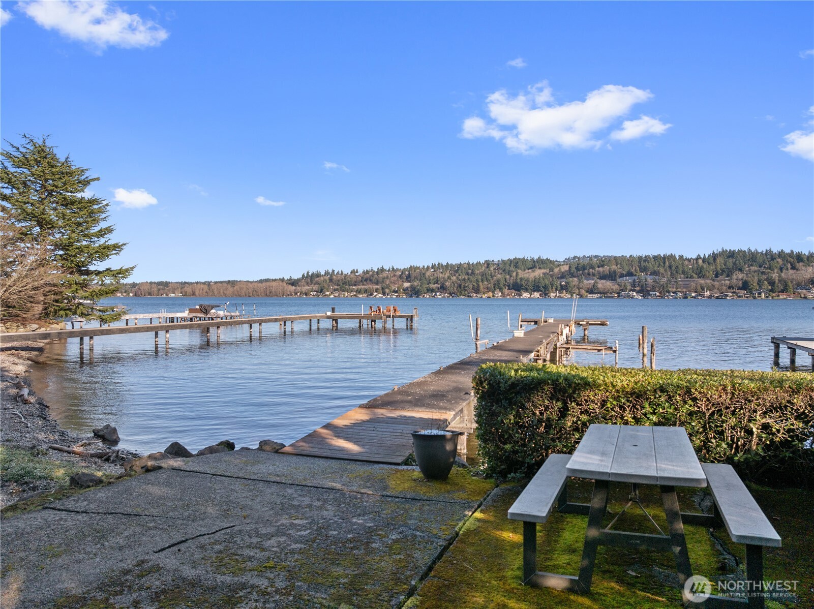 5425 96th Avenue SE, Mercer Island, WA 98040
