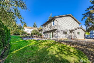 17217 NE 14th Street , Bellevue, WA 98008 - Photo 36