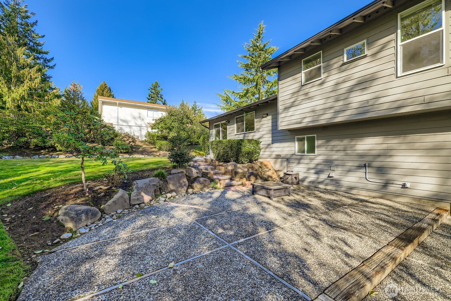 17217 NE 14th Street , Bellevue, WA 98008