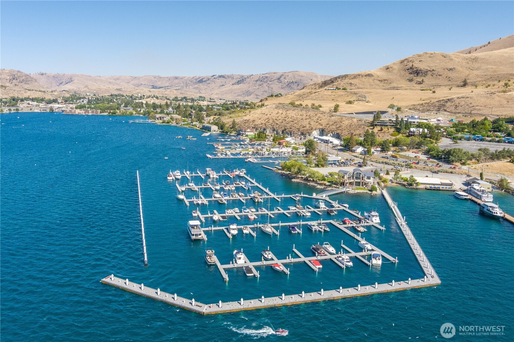 1350 W Woodin Avenue #CDE1, Chelan, WA 98816