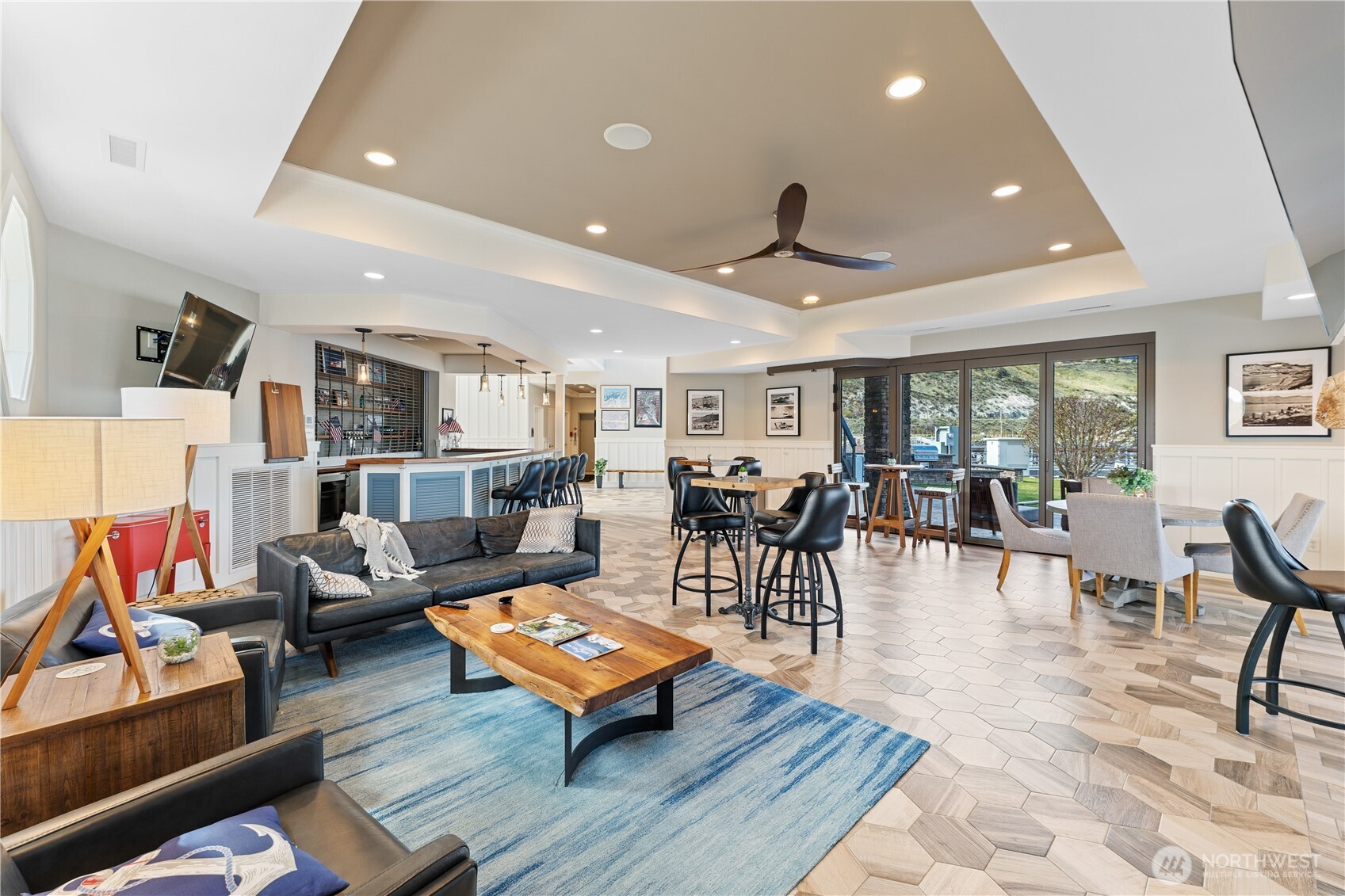 1350 W Woodin Avenue #CDE1, Chelan, WA 98816