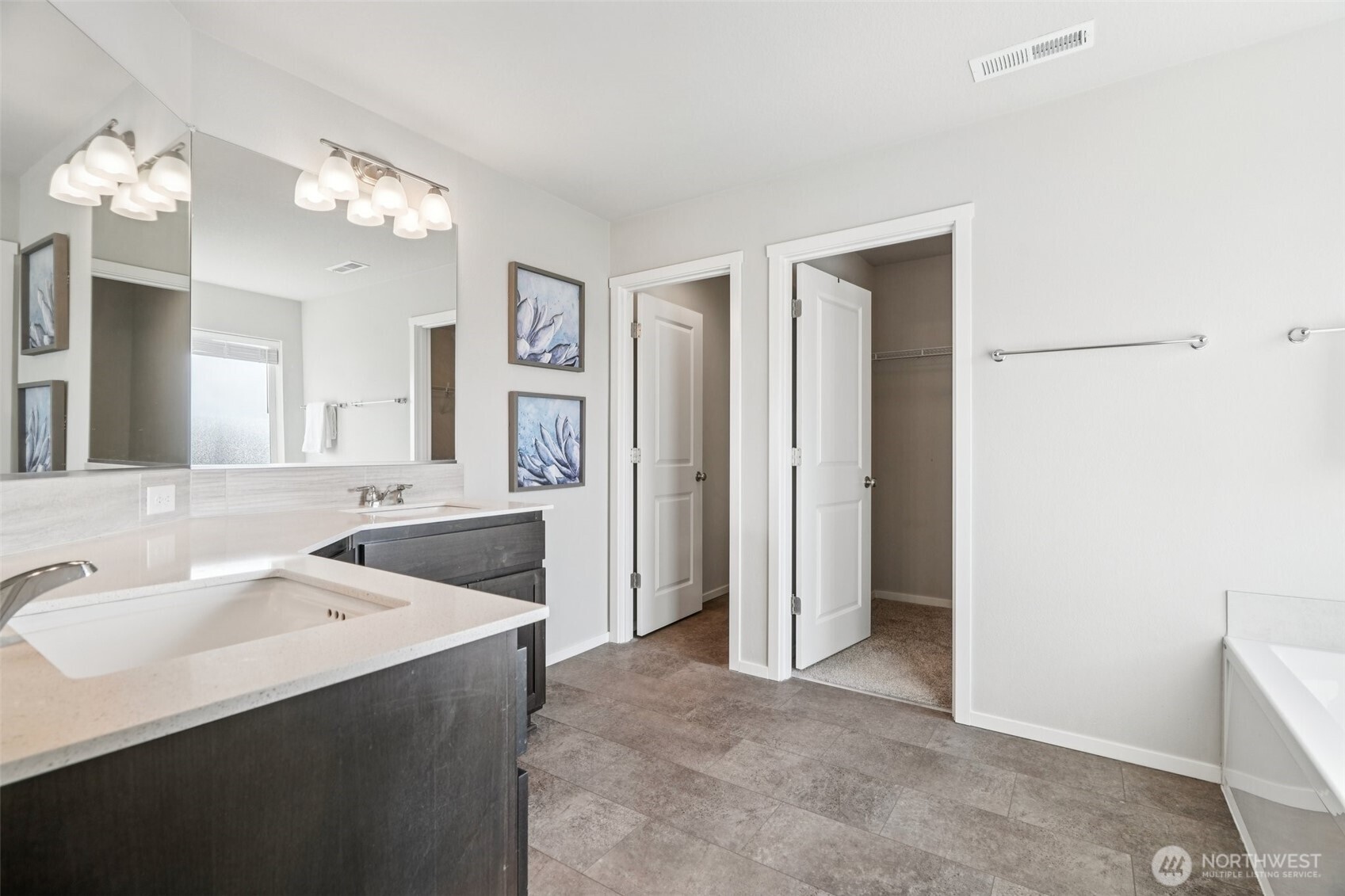 1712 NE Pioneer Lane , Camas, WA 98607