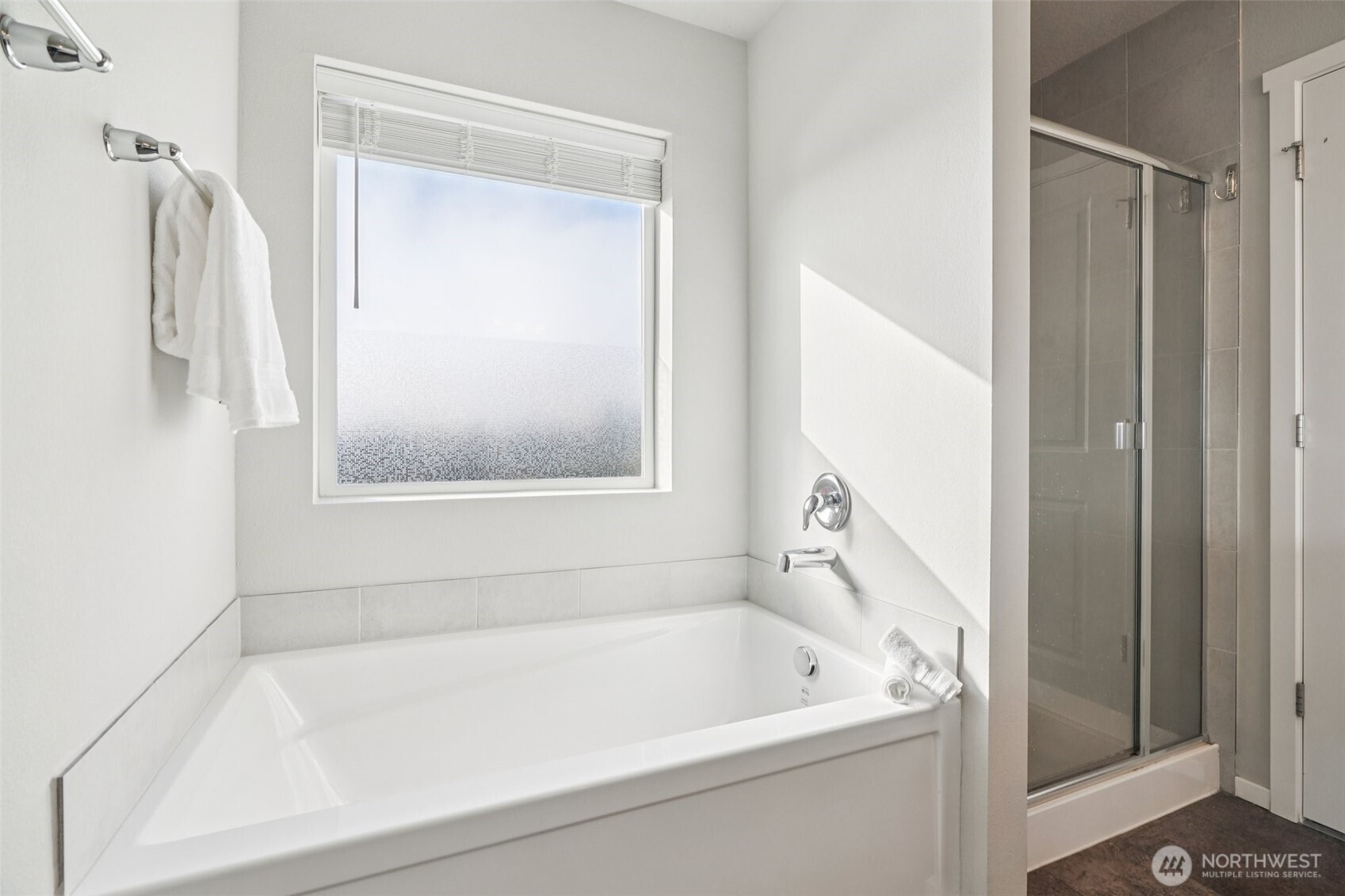 1712 NE Pioneer Lane , Camas, WA 98607