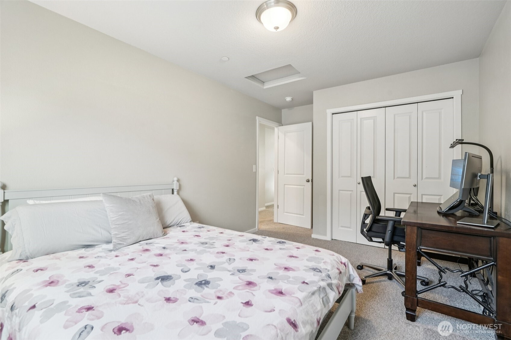 1712 NE Pioneer Lane , Camas, WA 98607