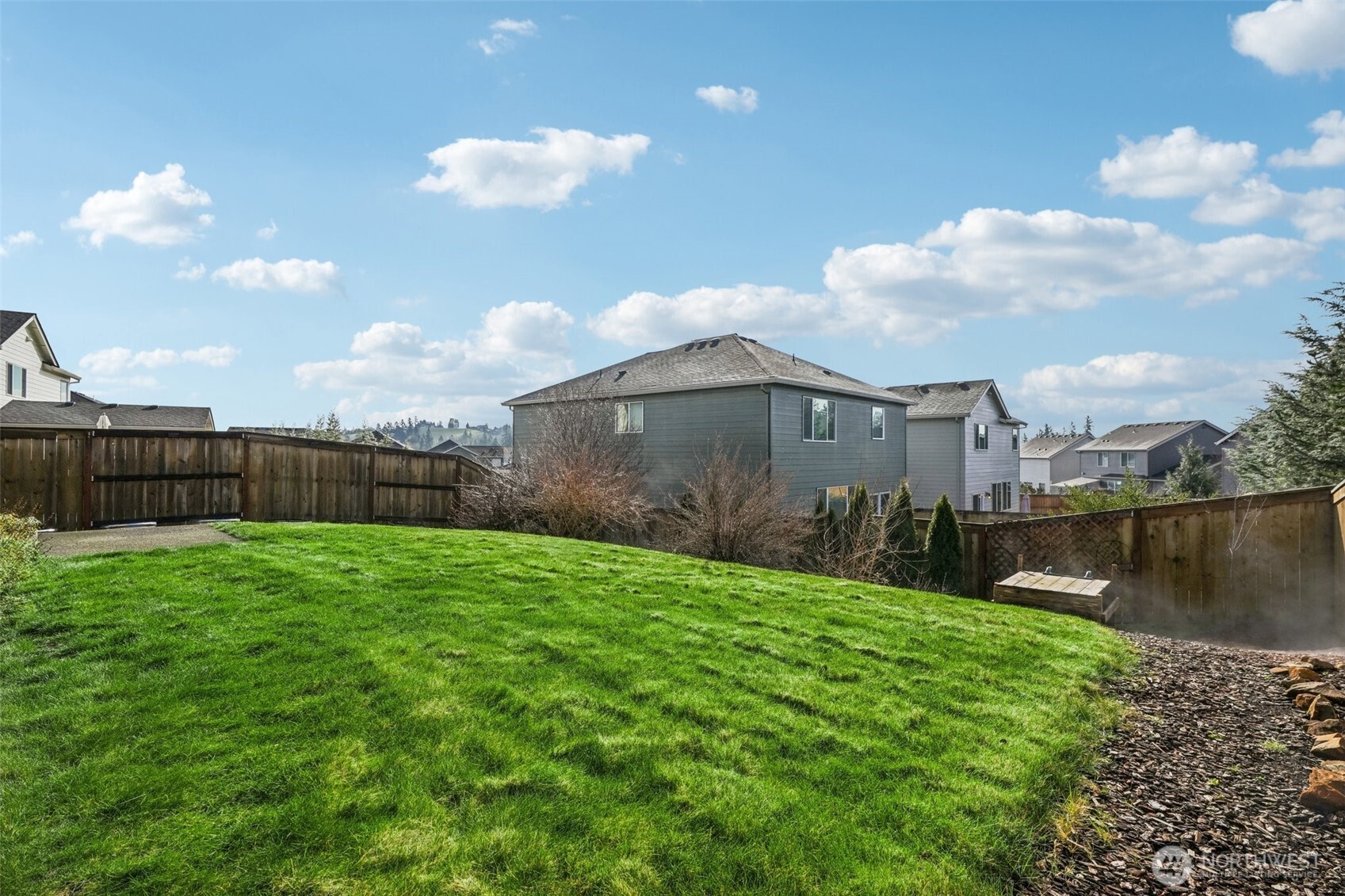 1712 NE Pioneer Lane , Camas, WA 98607