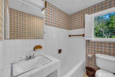 4514 Ferncroft Road , Mercer Island, WA 98040 - Photo 21