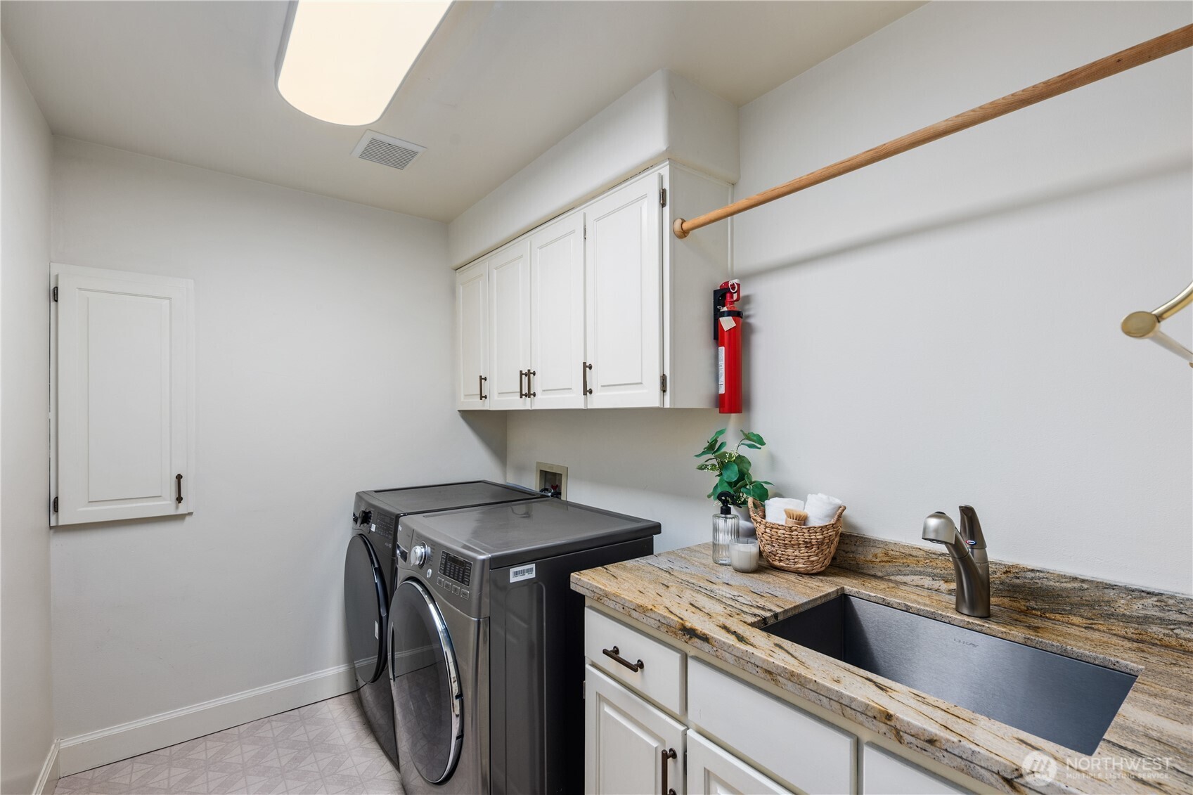 4601 NE 89th Street , Seattle, WA 98115