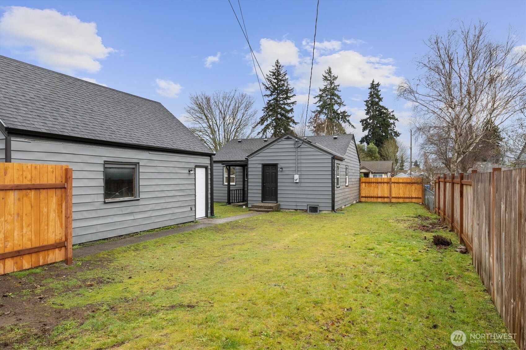 4611 S Reade St , Tacoma, WA 98409