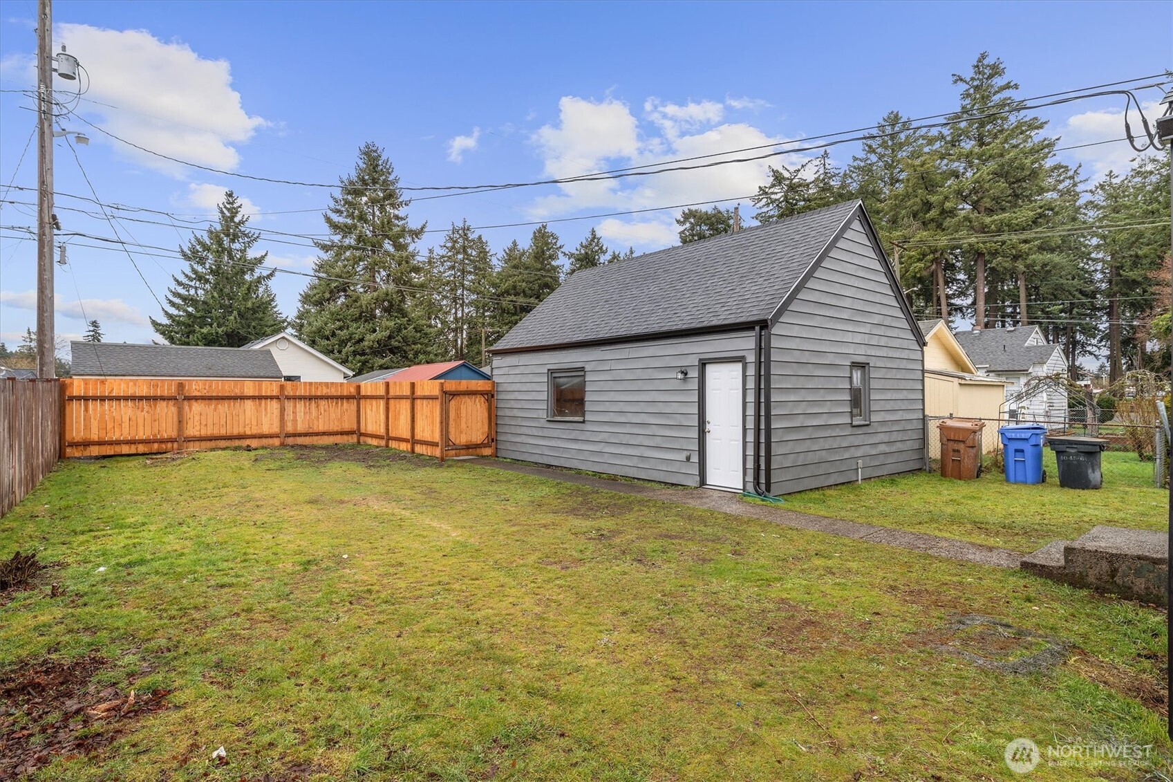 4611 S Reade St , Tacoma, WA 98409