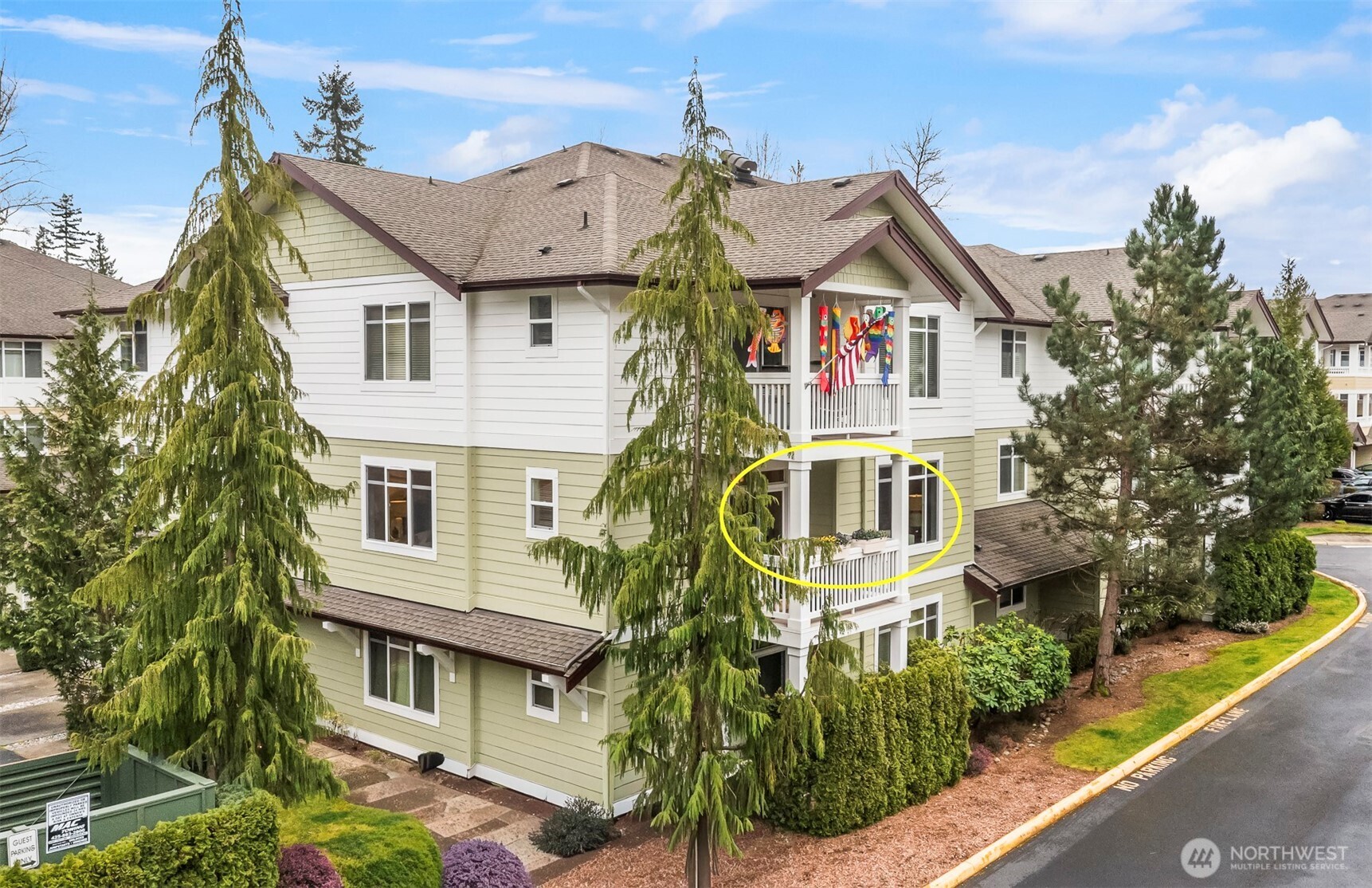 23940 NE 115th Lane #202, Redmond, WA 98053