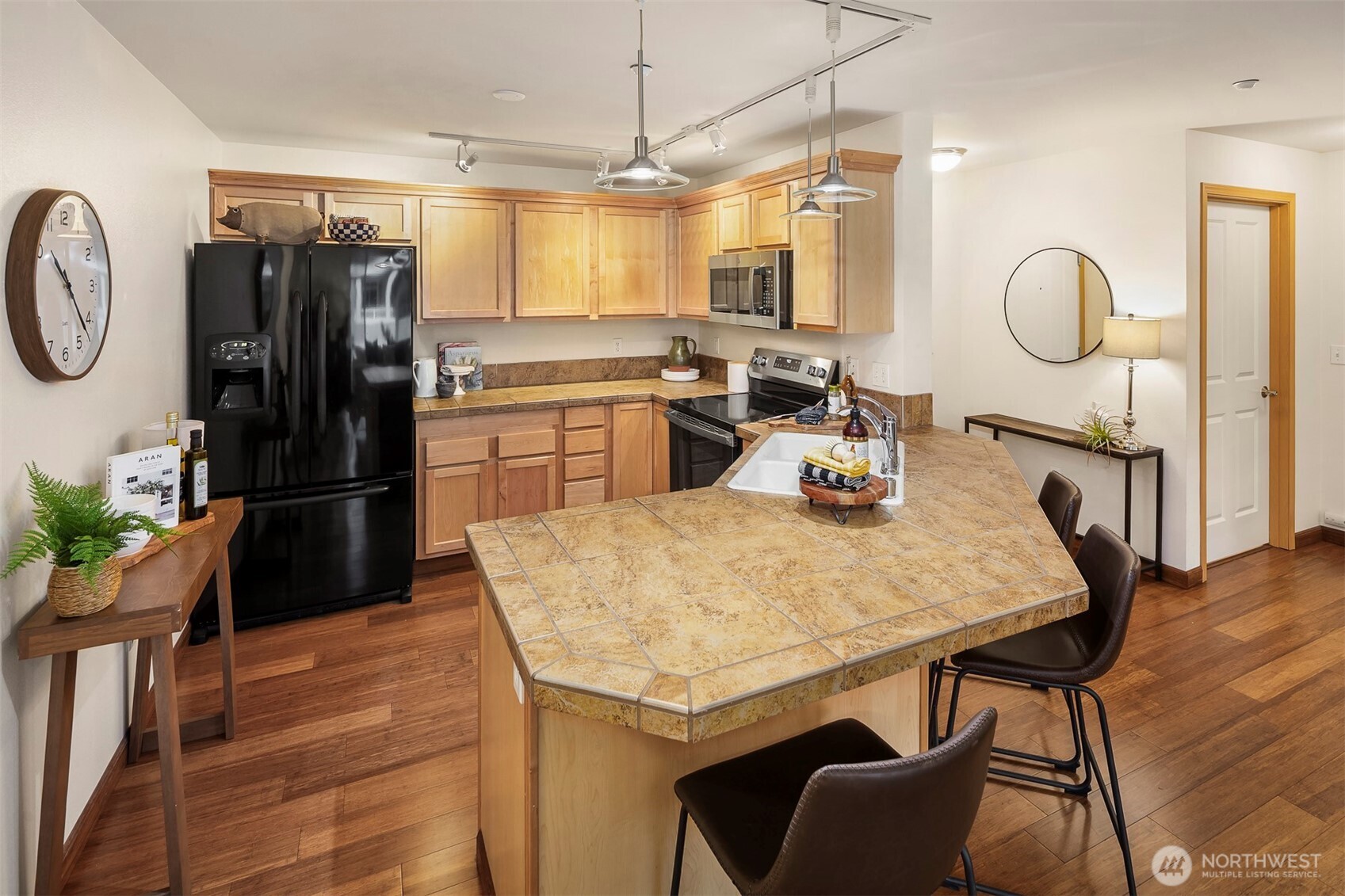 23940 NE 115th Lane #202, Redmond, WA 98053