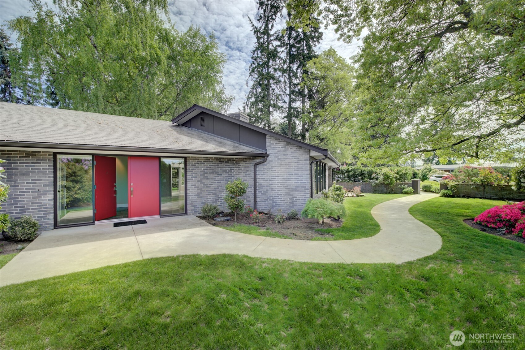 9160 NE 19th Street , Clyde Hill, WA 98004