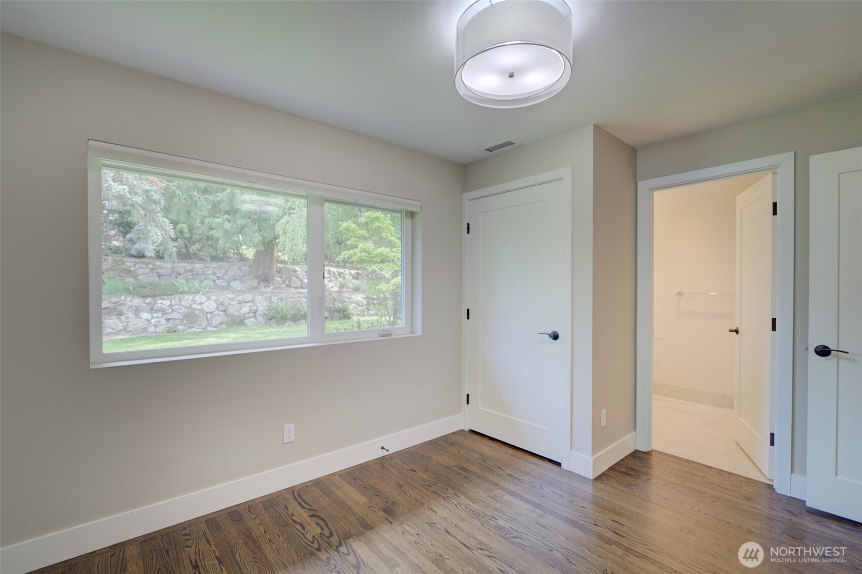 9160 NE 19th Street , Clyde Hill, WA 98004