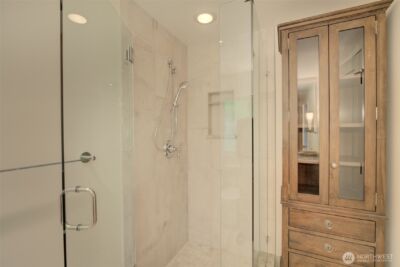 9160 NE 19th Street , Clyde Hill, WA 98004 - Photo 12